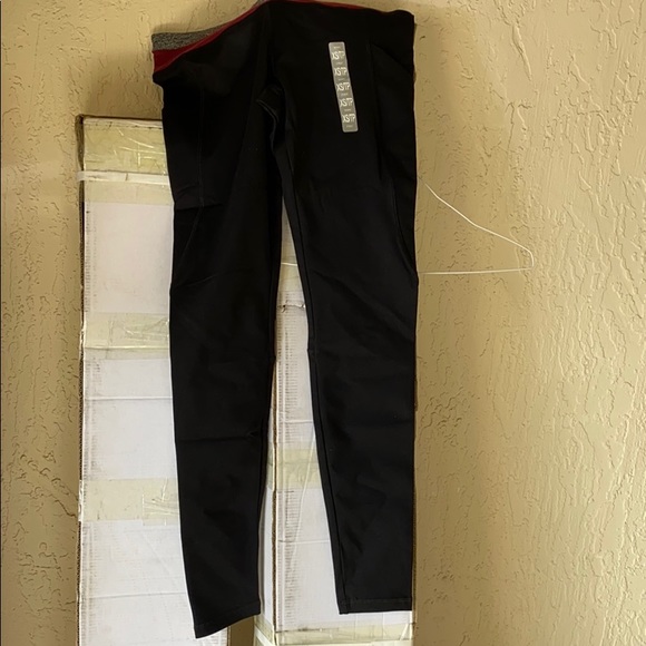 Yoga pants - Picture 2 of 5